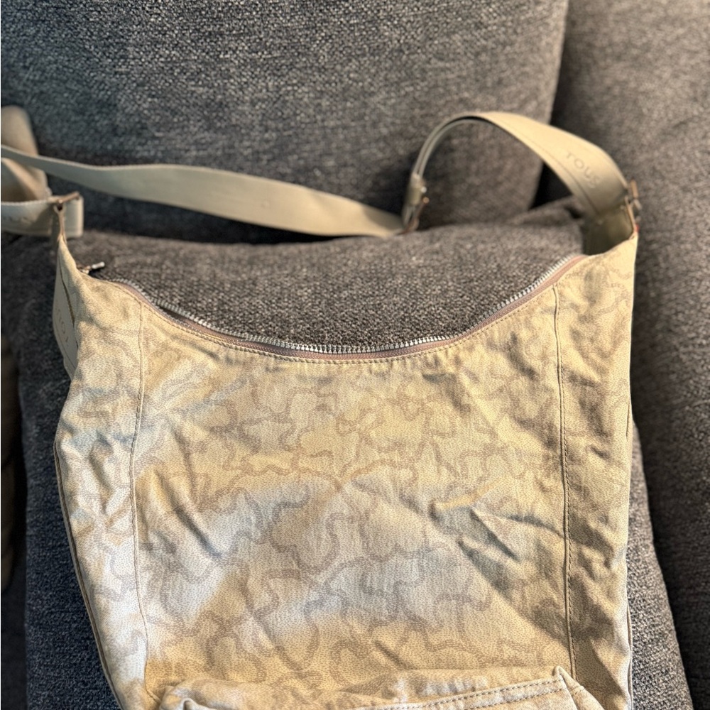 Tous Tan Shoulder Bag with Casual Design - Picture 3 of 7
